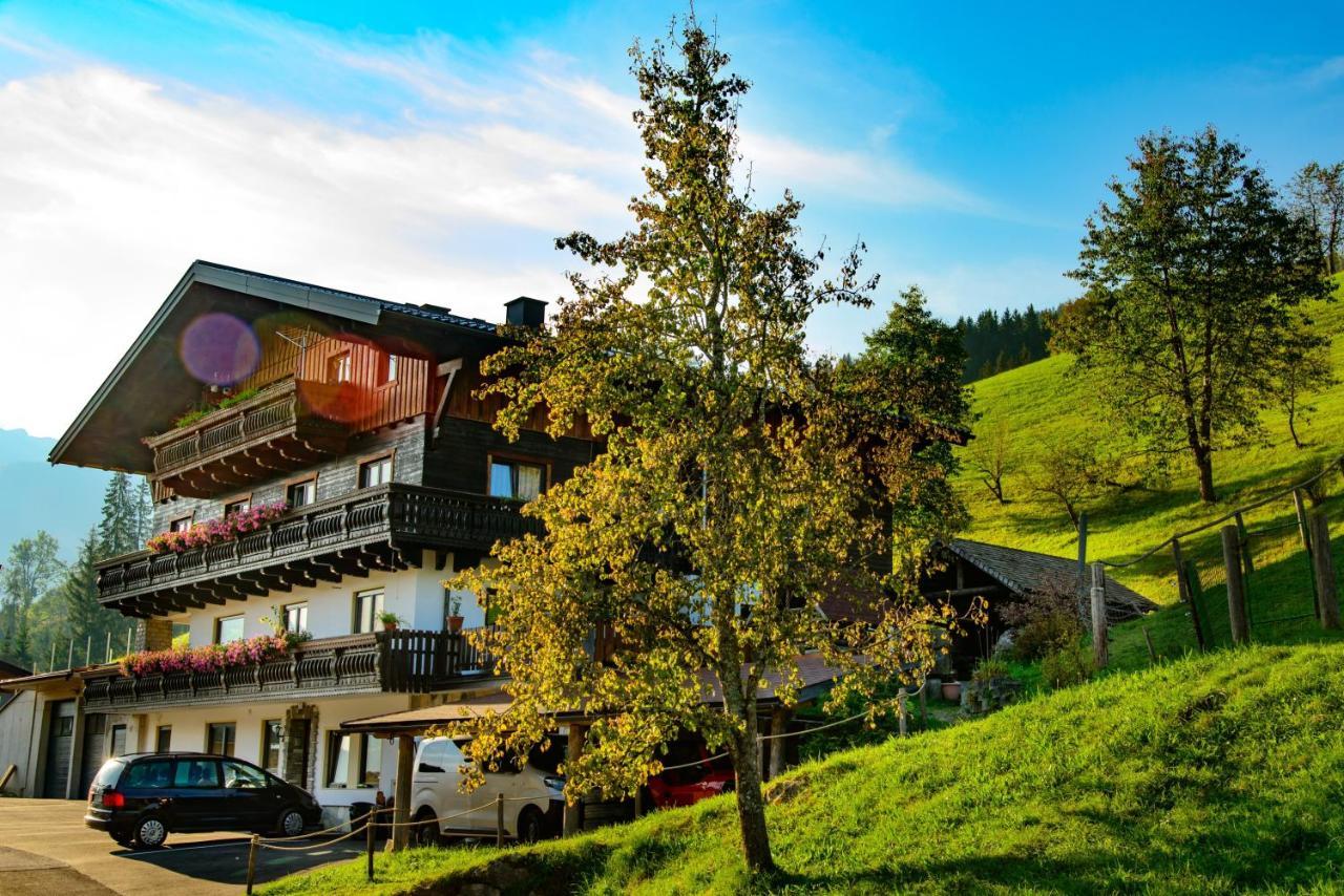Schrahlehen Bed & Breakfast Wagrain Exterior foto