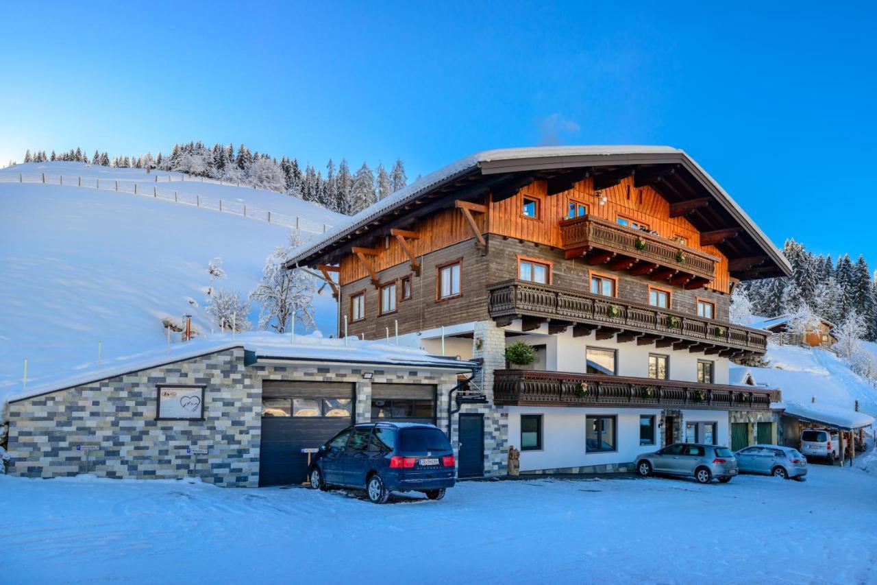 Schrahlehen Bed & Breakfast Wagrain Exterior foto